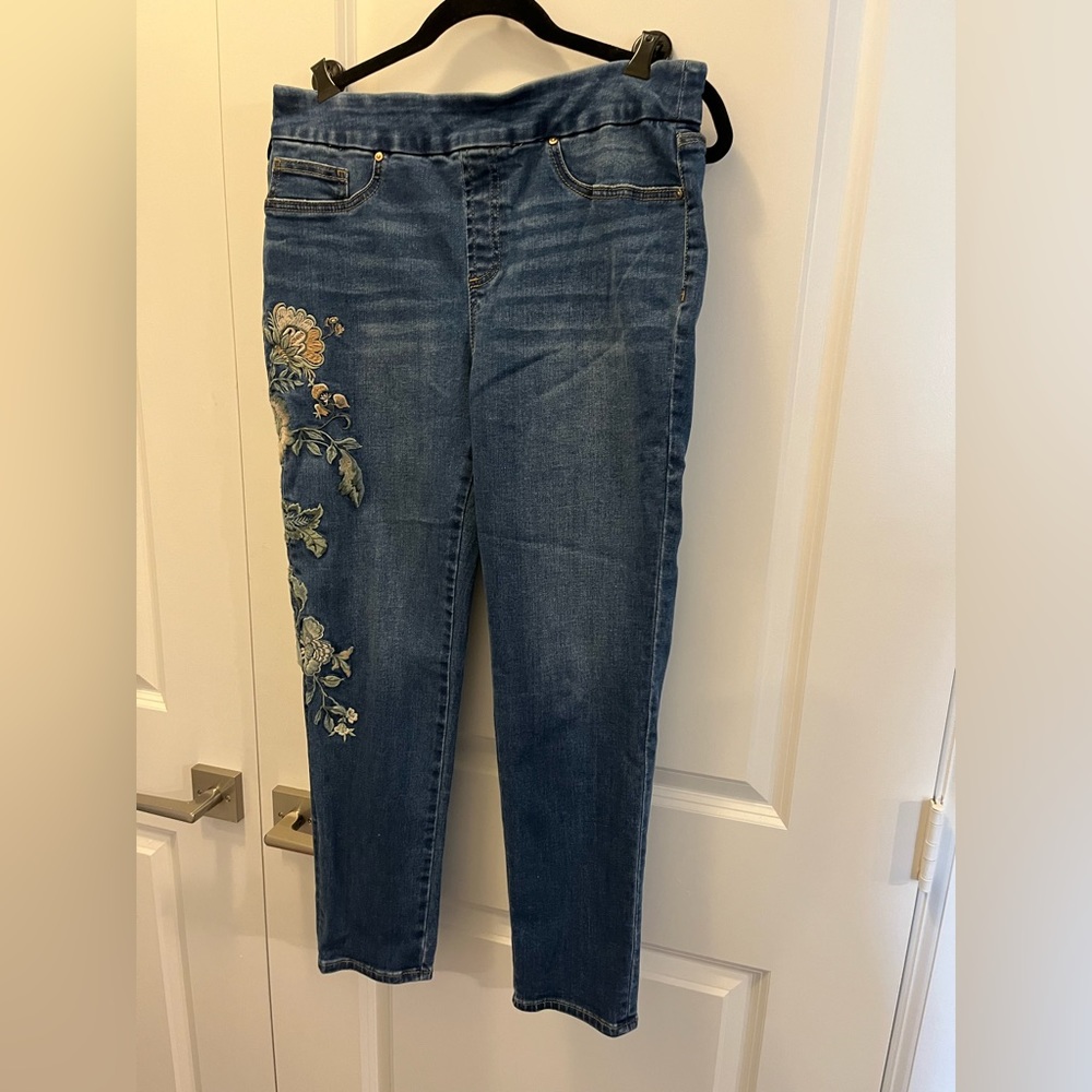 NWT Chicos Pull On Jegging Ankle Jean
